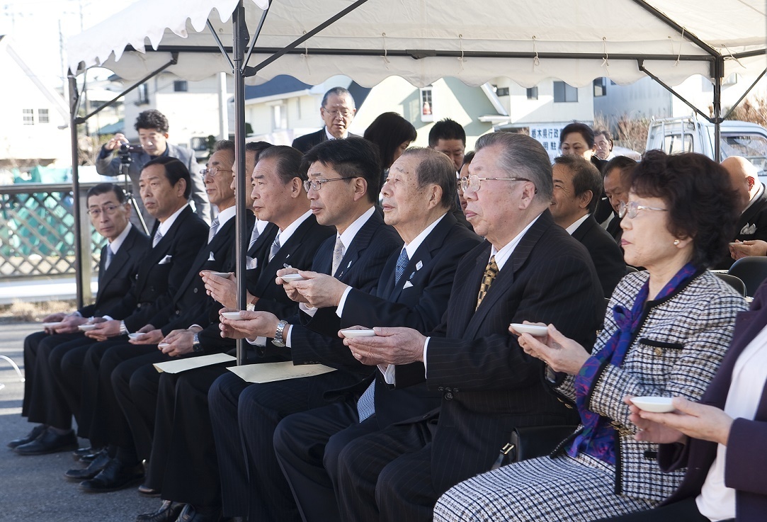 2017.01除幕式来賓.jpg